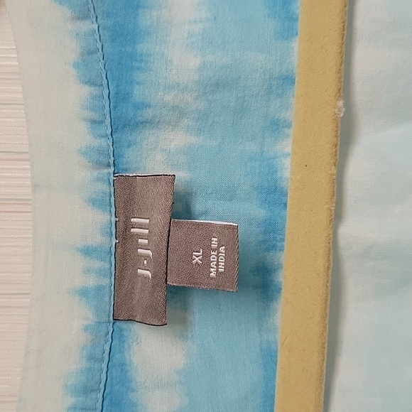 J Jill 100% cotton blue/white tye dye pintuck 3/4 convertible sleeve top. XL - Picture 3 of 5